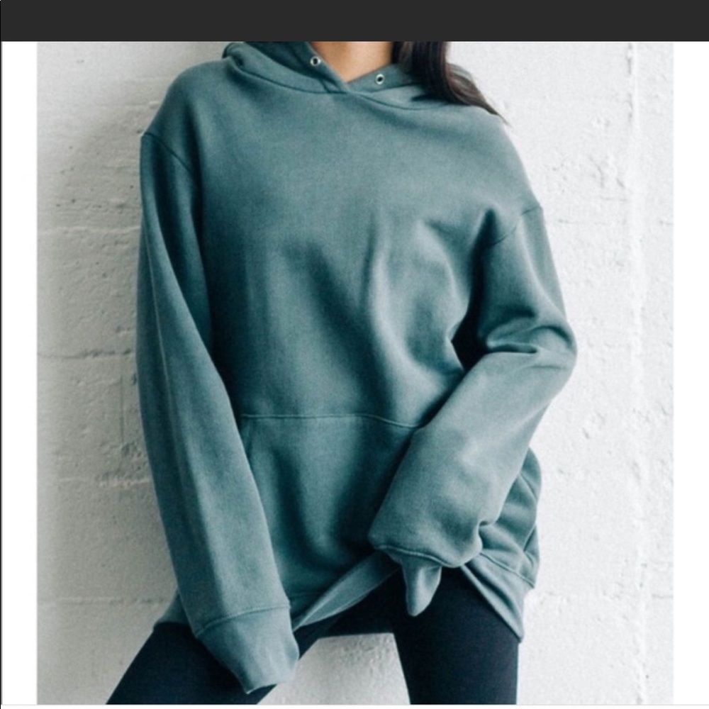 ISO 💙joah brown empire hoodie and soho crop green